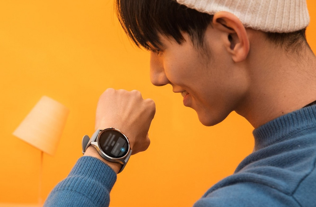 Nfc watch. Xiaomi mi watch Color. Умные часы Xiaomi mi watch Color. Mi watch на женской руке. Часы Xiaomi mi watch Color Black.