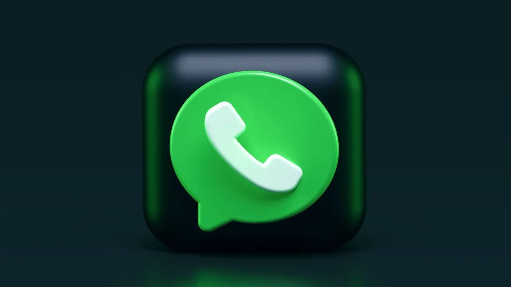Пользователи мессенджера WhatsApp сообщают о массовых сбоях в работе.